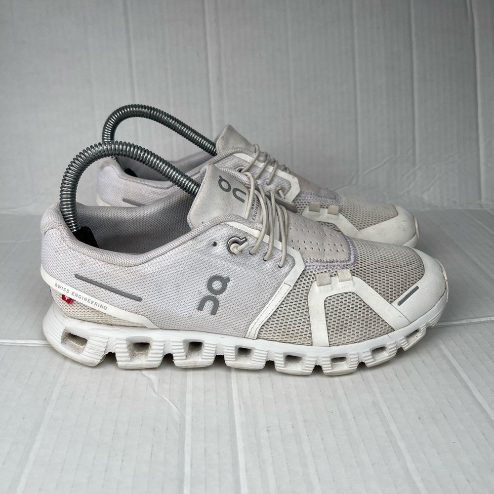 ON cloud 5 women’s Running shoes size 7